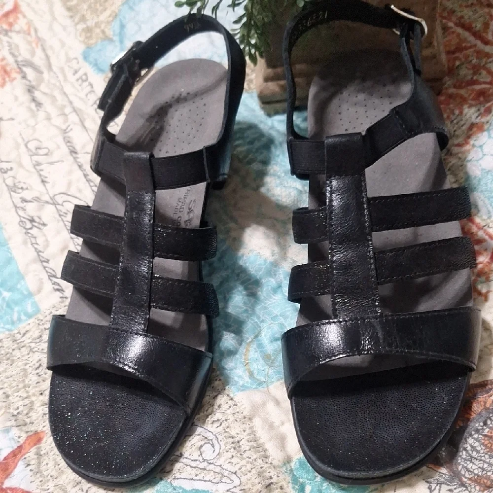 SAS chic black